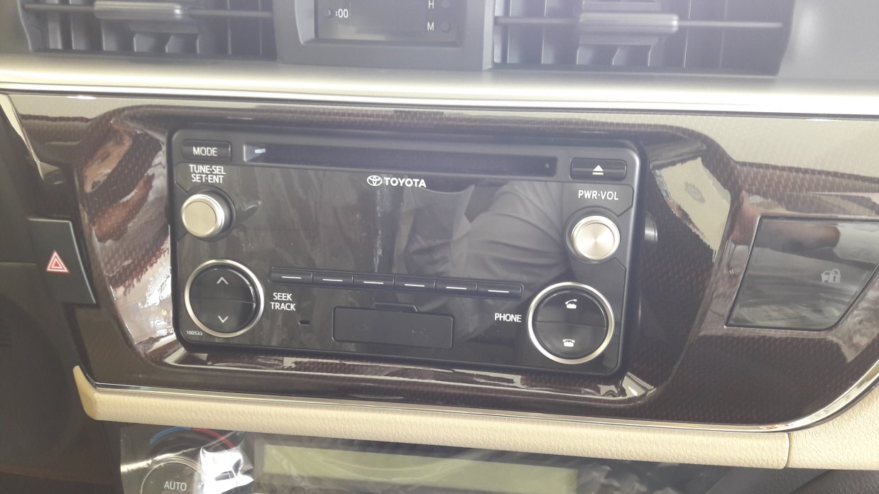 hệ thống âm thanh giải trí xe Toyota Altis