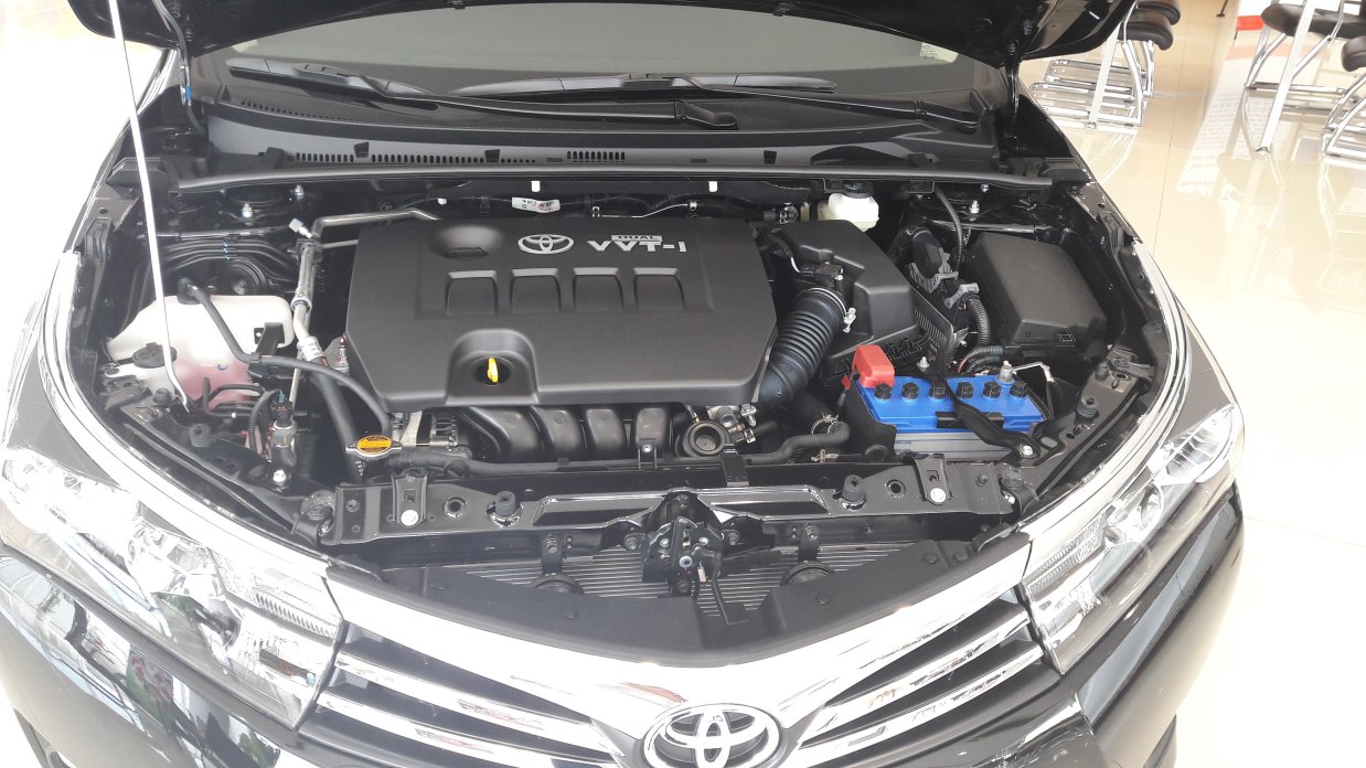 động cơ xe ô tô Toyota Altis 2016