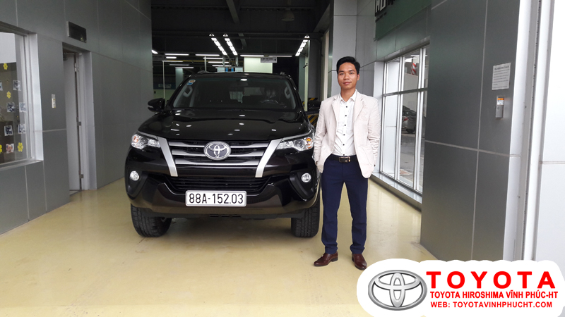 xetoyotafortuner2017moinhat