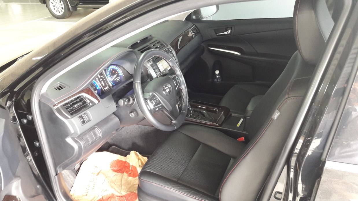 ghế trước xe Toyota Camry 2.5Q đời 2015