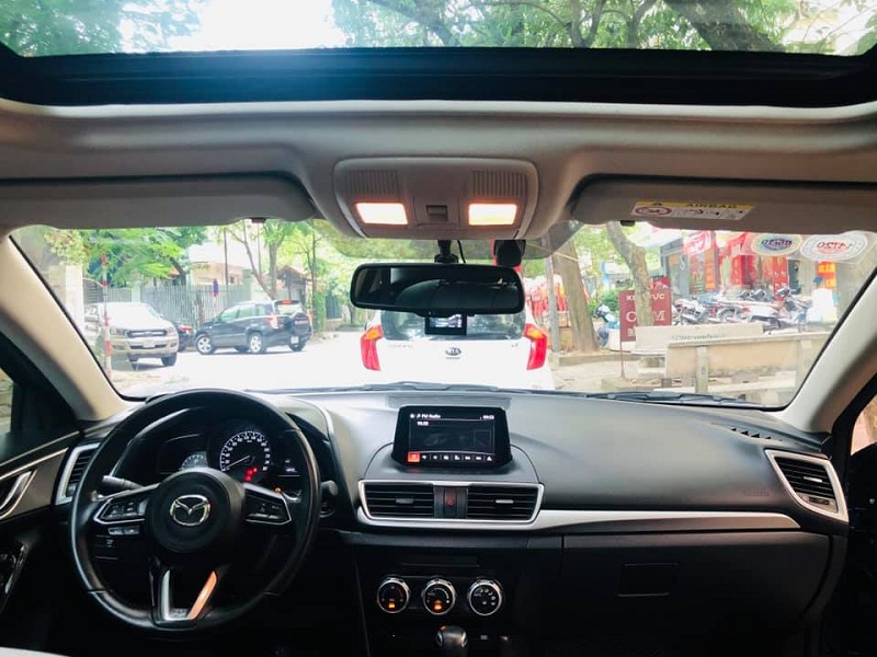 Bán xe ô tô cũ: Mazda 3 số tự động 2018