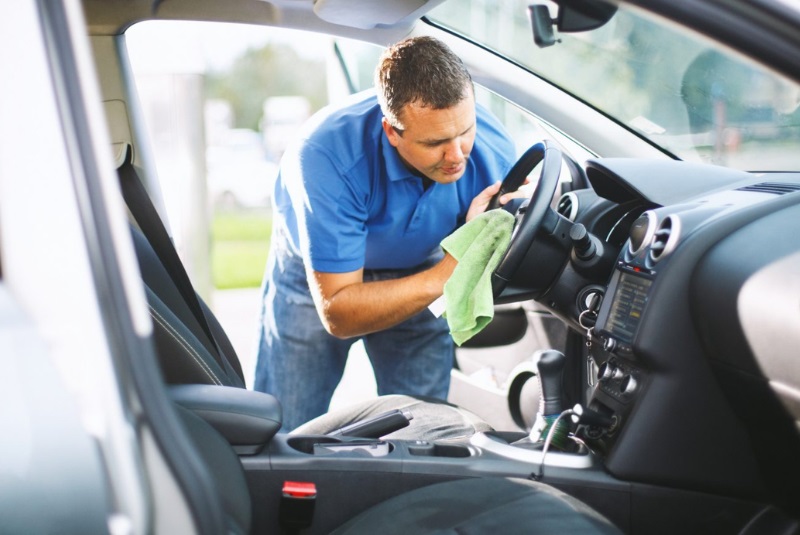 Cách chăm sóc nội thất ô tô đơn giản hiệu quả