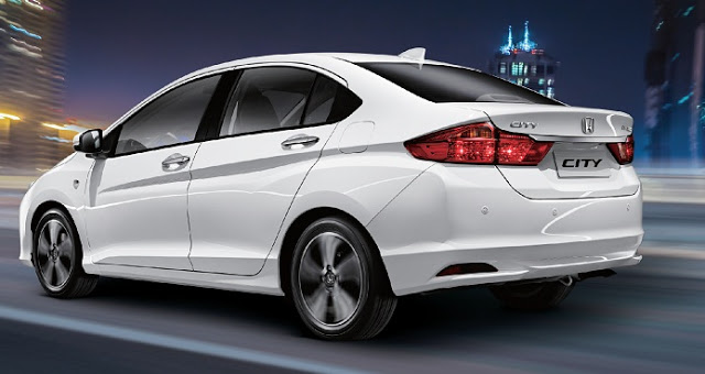 Chạy taxi nên lựa chọn Toyota Vios, Nissan Sunny hay Honda City?