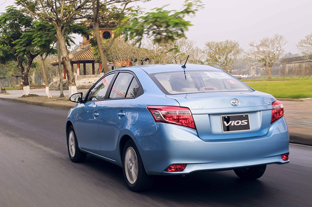 Chạy taxi nên lựa chọn Toyota Vios, Nissan Sunny hay Honda City?