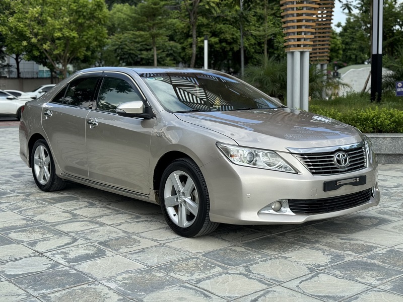 Có nên mua camry cũ? Nên mua xe camry cũ đời nào?