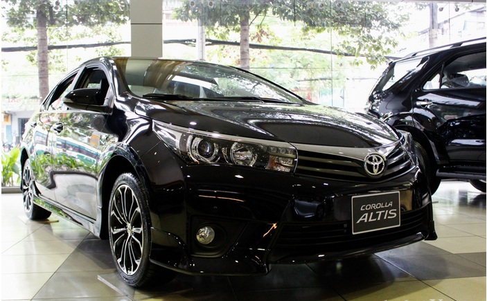Mua xe Toyota Corolla Altis ở đâu uy tín?