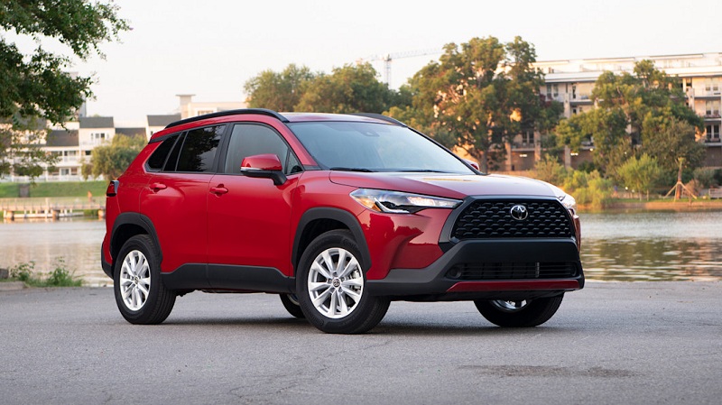 Có nên mua mẫu xe Toyota Corolla Cross hay không?