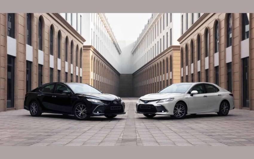 toyota-camry-co-may-mau-cach-chon-mau-xe-hop-menh-bid593