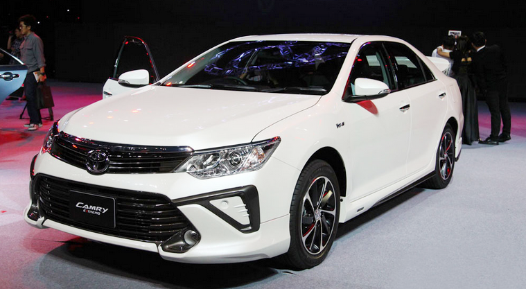 Toyota Camry tạo sức hút mạnh mẽ với 5 điểm mới nổi bật