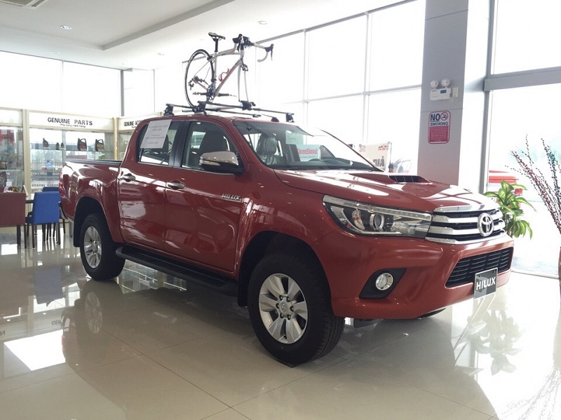 Toyota Hilux Khuyến Mại Khủng Chào Hè
