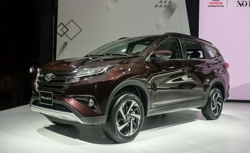 So sánh Toyota Rush và Innova: Nên mua loại nào hơn?