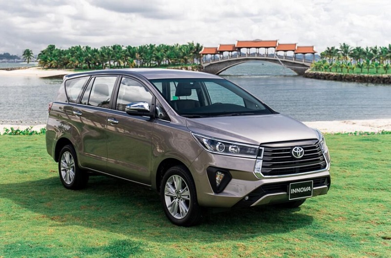 So sánh Toyota Rush và Innova: Nên mua loại nào hơn?
