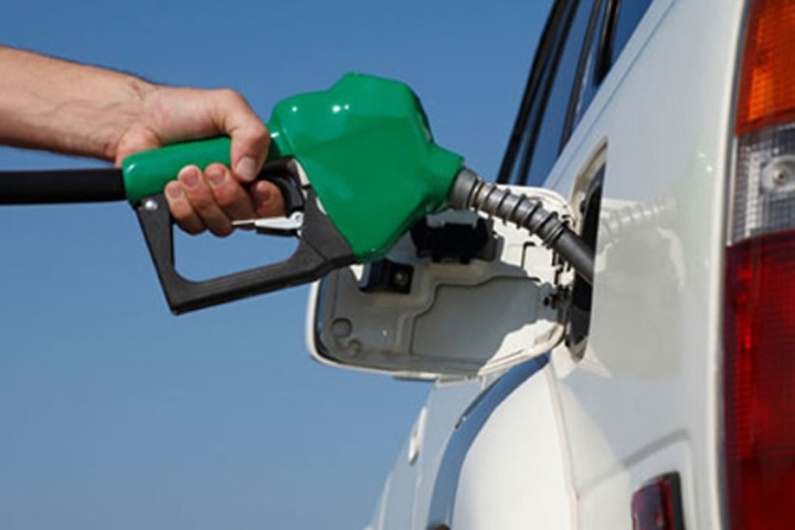 Kinh nghiệm đổ xăng xe Vios đúng cách