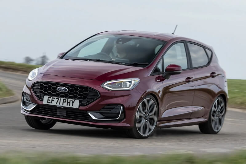 So sánh Toyota Yaris và Ford Fiesta qua tiện ích hỗ trợ