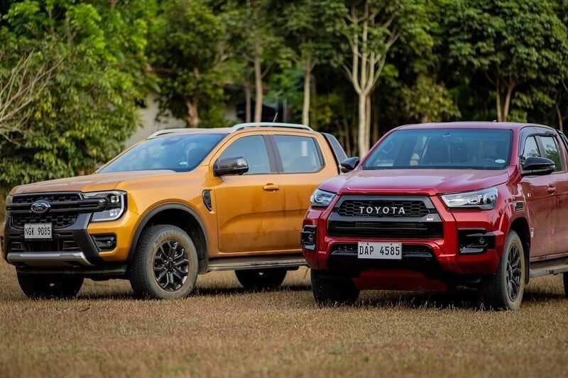 So sánh xe Ford và Toyota