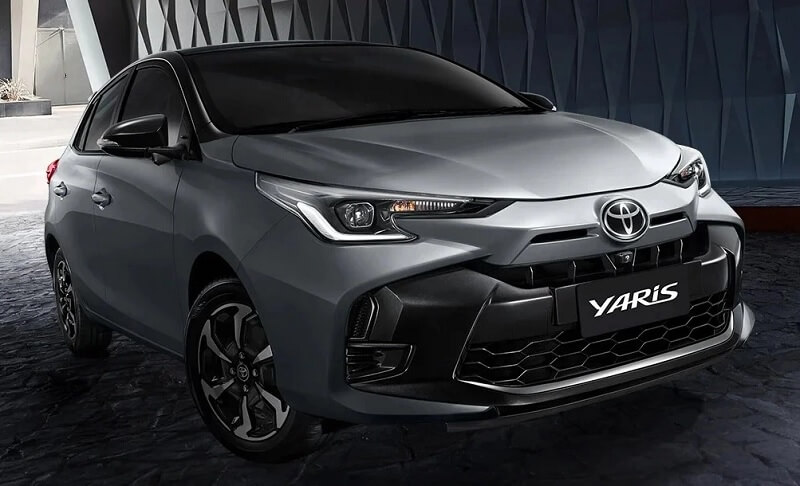 Nên mua Toyota Yaris hay Mazda 3?