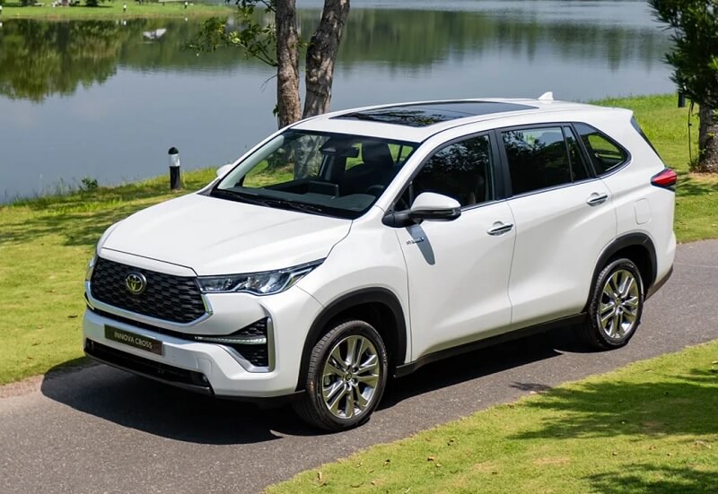 Toyota Innova Cross - mẫu xe toyota nhập khẩu