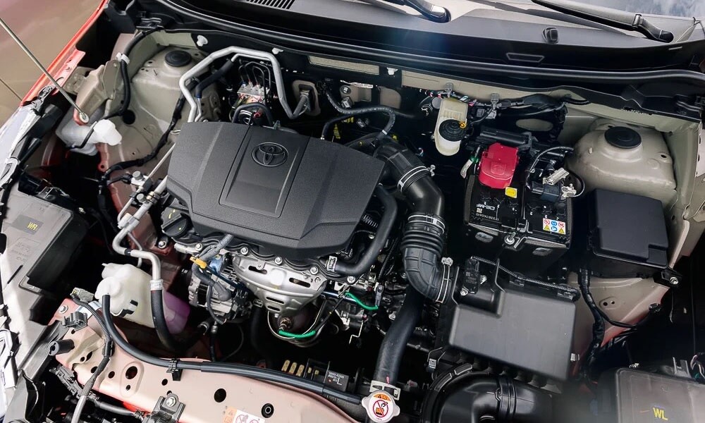 So sánh Toyota Yaris Cross và Toyota Raize qua động cơ vận hành