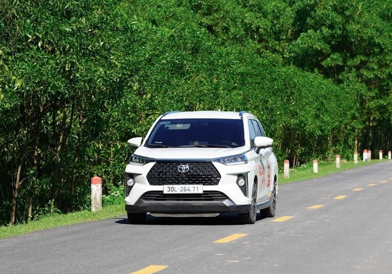 So sánh Toyota Veloz và Yaris Cross qua vận hành động cơ