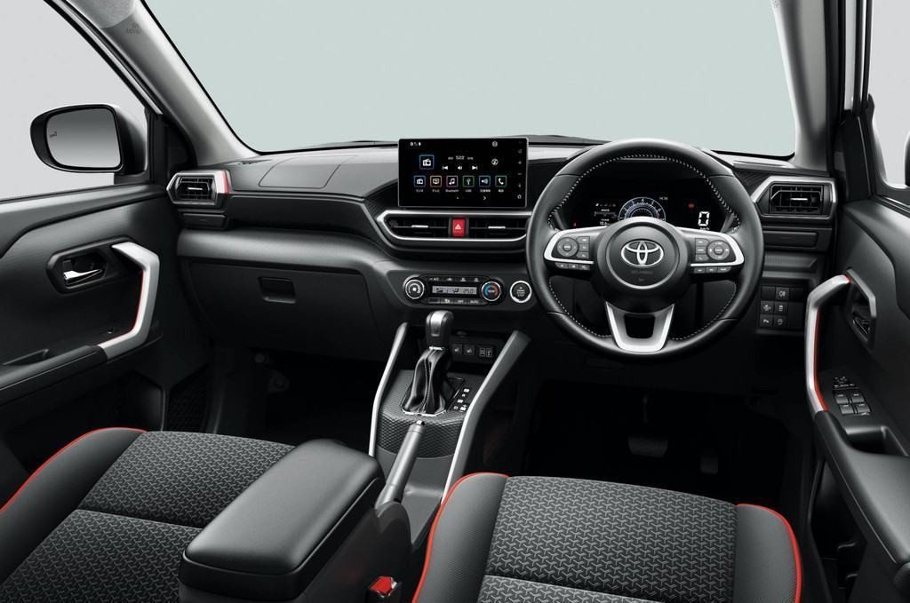So sánh Suzuki Fronx và Toyota Raize qua nội thất