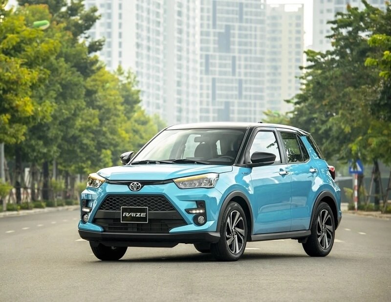 Nên mua Honda City hay Toyota Raize hiện nay?