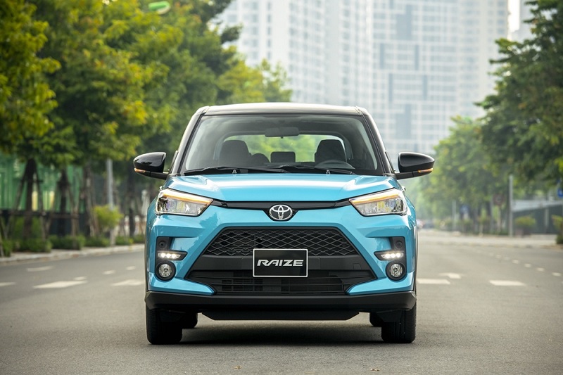 Nên mua Toyota Raize hay Suzuki Swift thời điểm này?