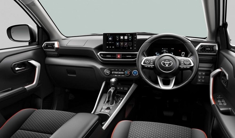 So sánh Toyota Raize và Xforce qua nội thất
