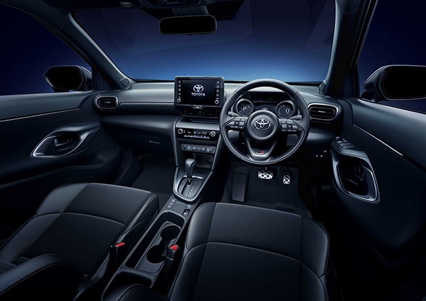 So sánh Honda BRV và Toyota Yaris Cross qua trang bị tiện ích