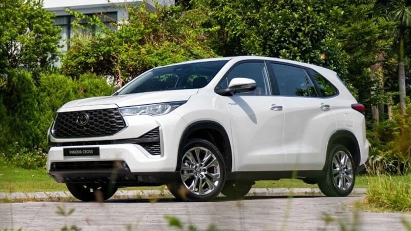So sánh Innova Cross và Mazda CX5 qua động cơ vận hành
