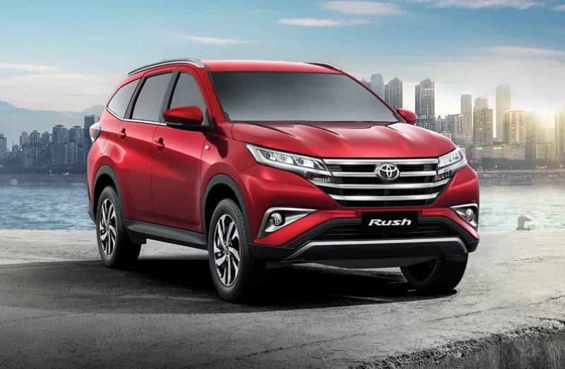 So sánh Toyota Veloz và Toyota Rush qua thân xe