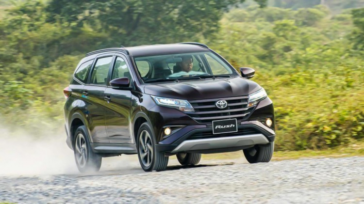 Nên mua Toyota Rush hay Toyota Veloz?