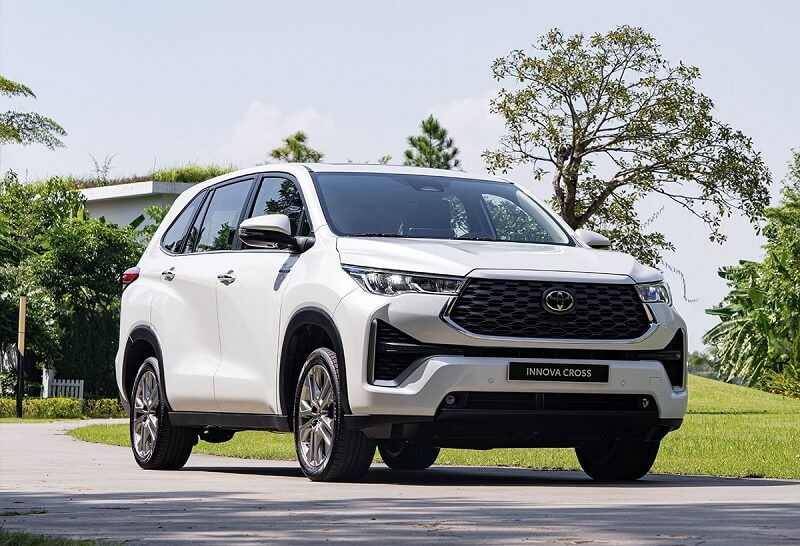 Ưu nhược điểm của từng Toyota Cross 7 chỗ