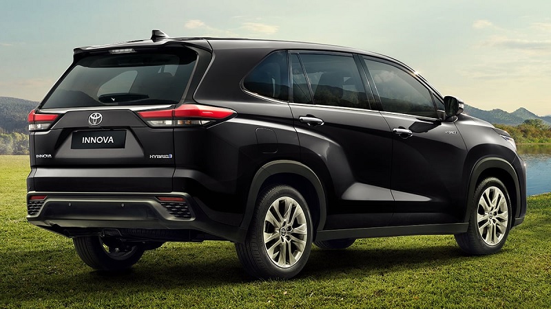 So sánh Toyota Innova và Ford Everest qua hệ thống an toàn