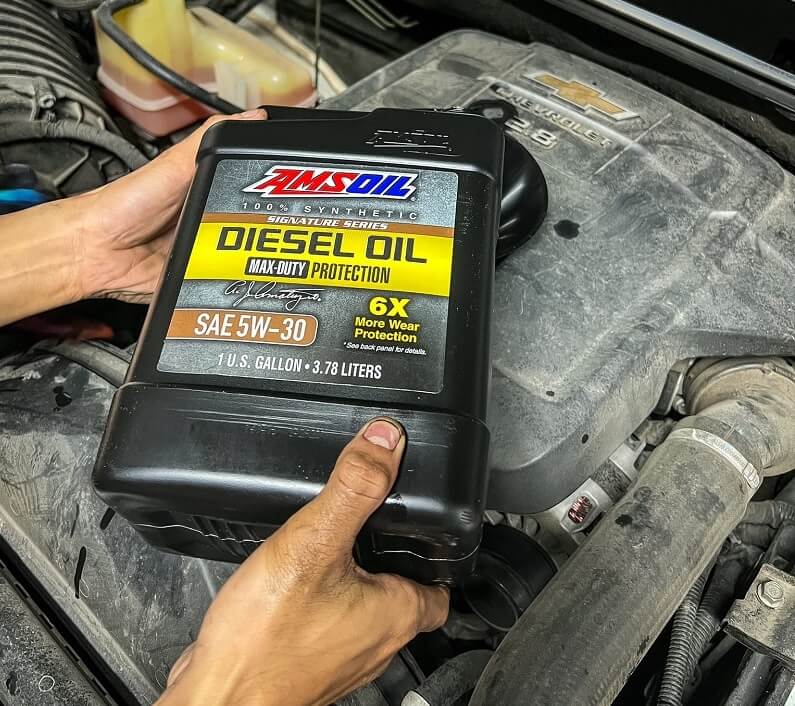 Dầu 5W-30 cho xe toyota Hilux