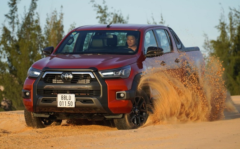 Toyota Hilux bao nhiêu mã lực?