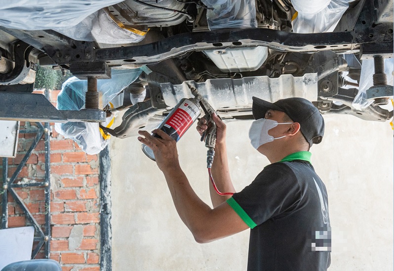 Xịt cách âm - Chọn vật liệu cách âm cho xe Vios 