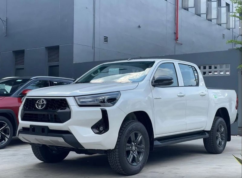 Trọng lượng xe Toyota Hilux 2025