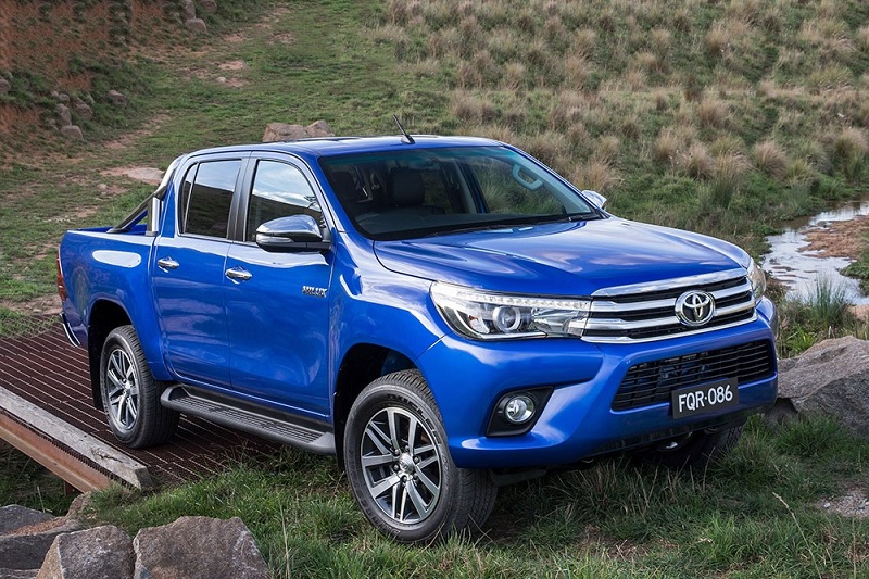 Màu sắc xe Hilux hợp với mệnh Mộc