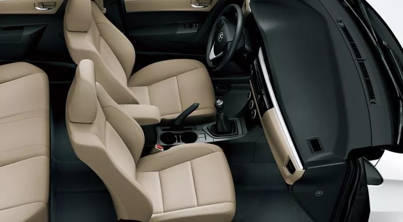 So sánh Toyota Vios và Toyota Altis qua nội thất