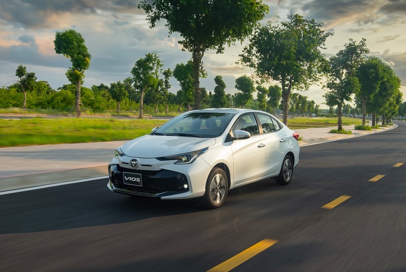 Mua Toyota Vios và Toyota Altis ở đâu chính hãng giá tốt?