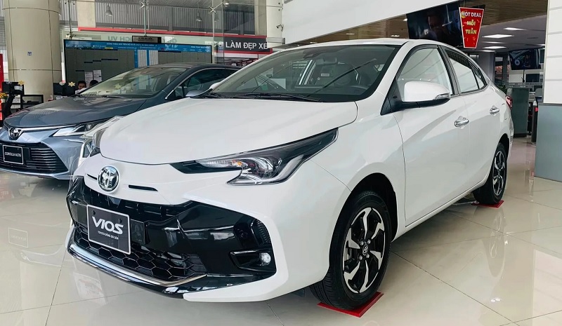 Nên mua Toyota Vios hay Toyota Veloz Cross?