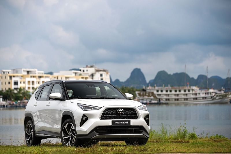 Nên mua Toyota Yaris Cross hay Toyota Corolla Altis?