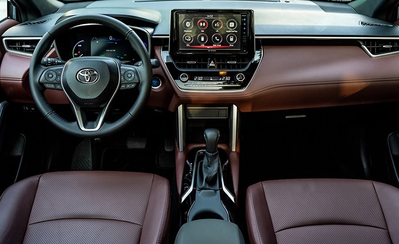 So sánh Toyota Yaris Cross và Toyota Corolla Altis qua nội thất