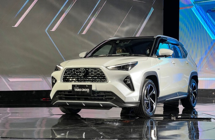 Nên mua Toyota Yaris Cross hay Toyota Innova?