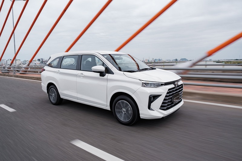 So sánh Toyota Corolla Cross và Toyota Avanza qua cảm giác lái