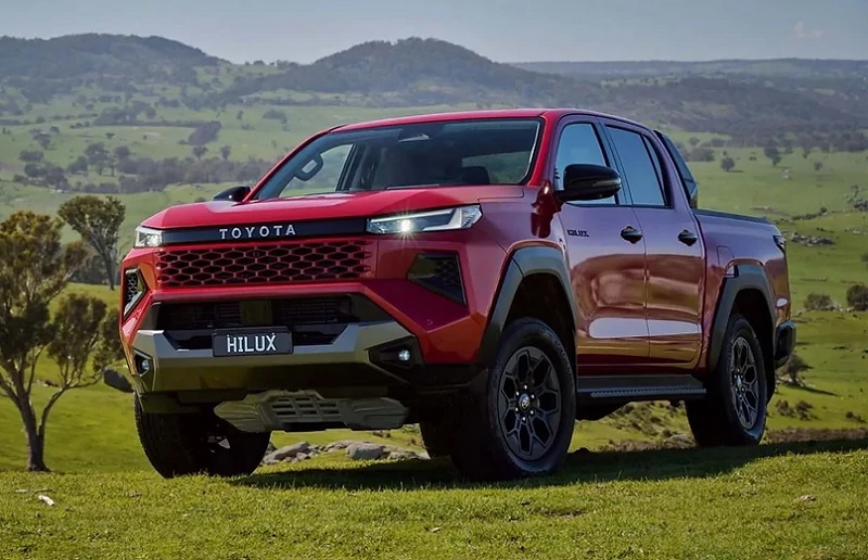 Đối tượng nên mua Toyota Corolla Cross và Toyota Hilux