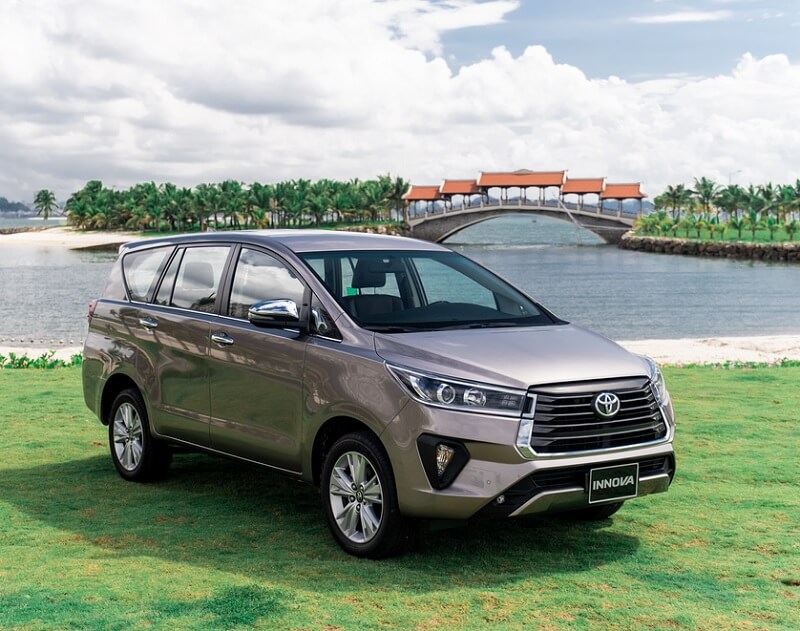 So sánh Toyota Corolla Cross và Toyota Innova qua Động cơ vận hành