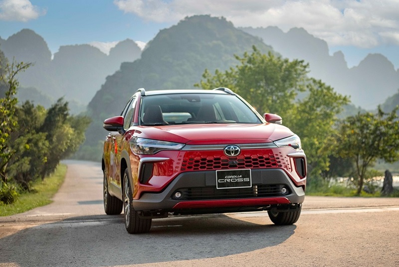 So sánh Toyota Corolla Cross và Toyota Wigo qua hệ thống an toàn