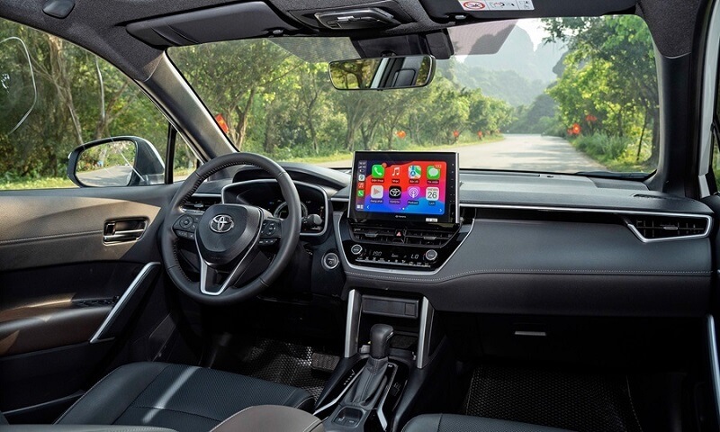 So sánh Toyota Corolla Cross và Toyota Wigo qua nội thất và trang bị tiện ích
