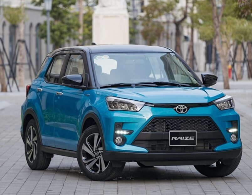 So sánh Toyota Raize và Toyota Corolla Altis qua ngoại thất